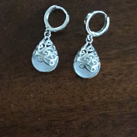 Jewelry - Mood stone earrings
